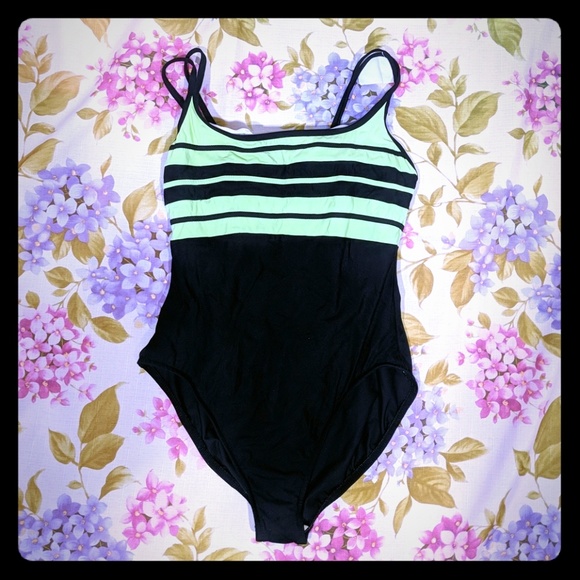 Miraclesuit one piece black swimsuit 14